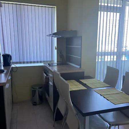 Апарт-отель Private 2-bedroom With Pool And Free Parking In Marina Club Поморие