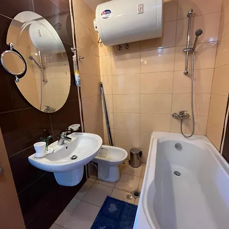 Private 2-bedroom With Pool And Free Parking In Marina Club