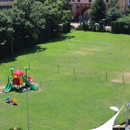 Private 2-bedroom With Pool And Free Parking In Marina Club Апарт-отель 4*