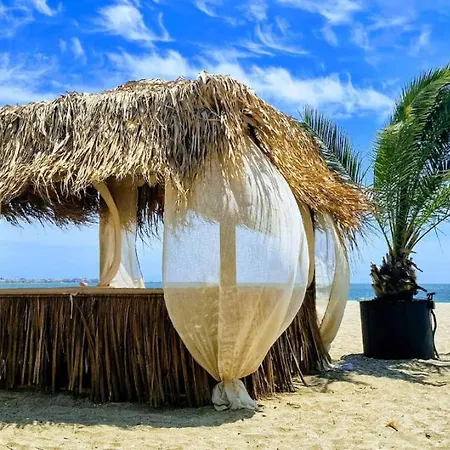 Private 2-bedroom With Pool And Free Parking In Marina Club Поморие