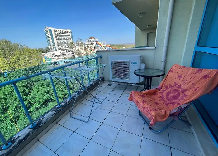 Private 2-bedroom With Pool And Free Parking In Marina Club