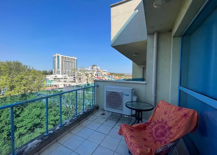 Private 2-bedroom With Pool And Free Parking In Marina Club Aparthotel 4*