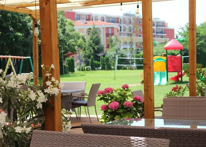 Private 2-bedroom With Pool And Free Parking In Marina Club Aparthotel