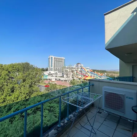 Aparthotel Private 2-bedroom With Pool And Free Parking In Marina Club Pomorie