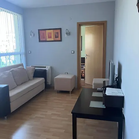 Aparthotel Private 2-bedroom With Pool And Free Parking In Marina Club