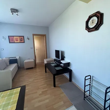 Апарт-отель Private 2-Bedroom Apartment 