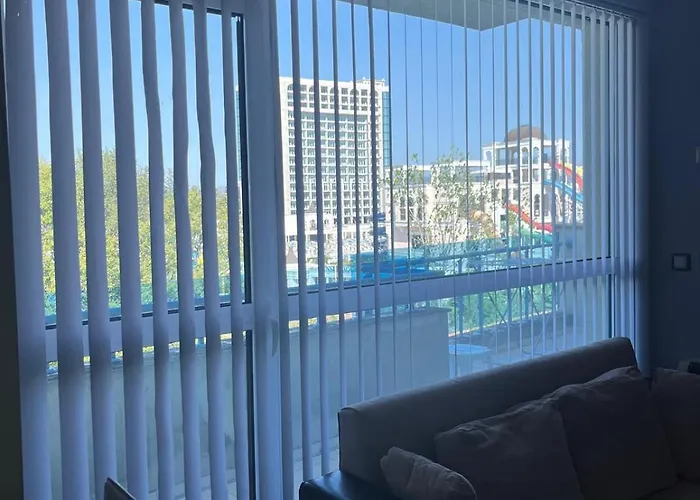 Aparthotel Private 2-bedroom With Pool And Free Parking In Marina Club 4*