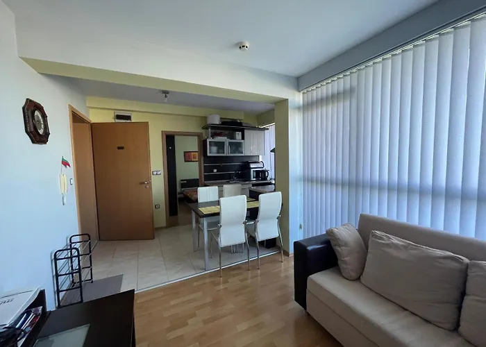 Private 2-bedroom With Pool And Free Parking In Marina Club Aparthotel Pomorie